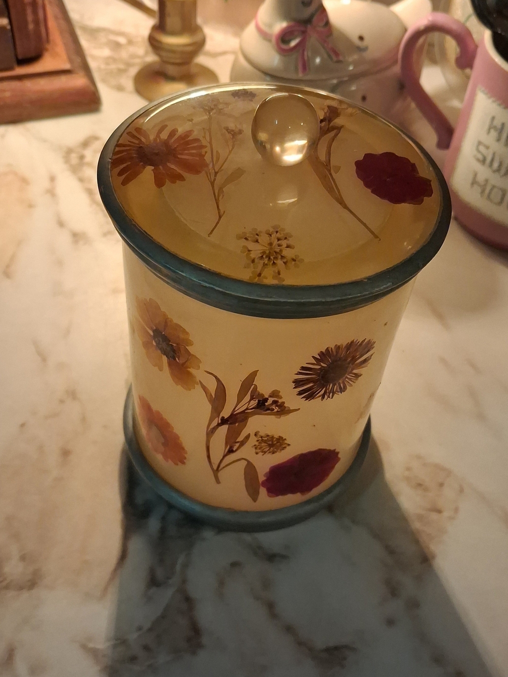 Vintage Pressed Flower Resin Vanity Jar- Cream & Silver - 1970s - Picture 2 of 14